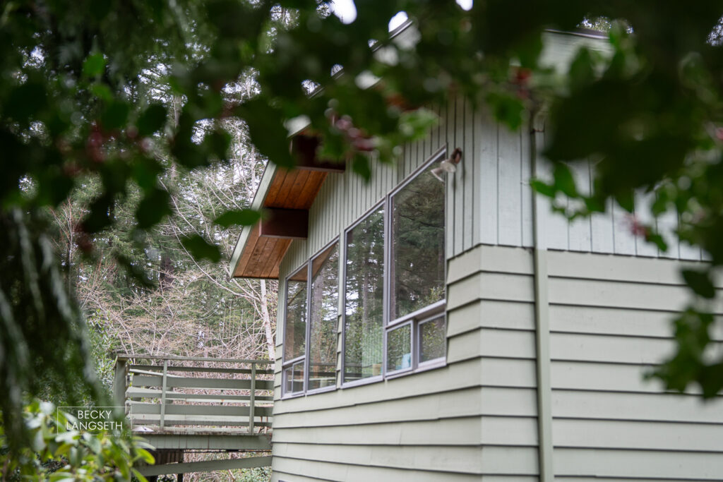 the outdoor view of their home in Sammamish